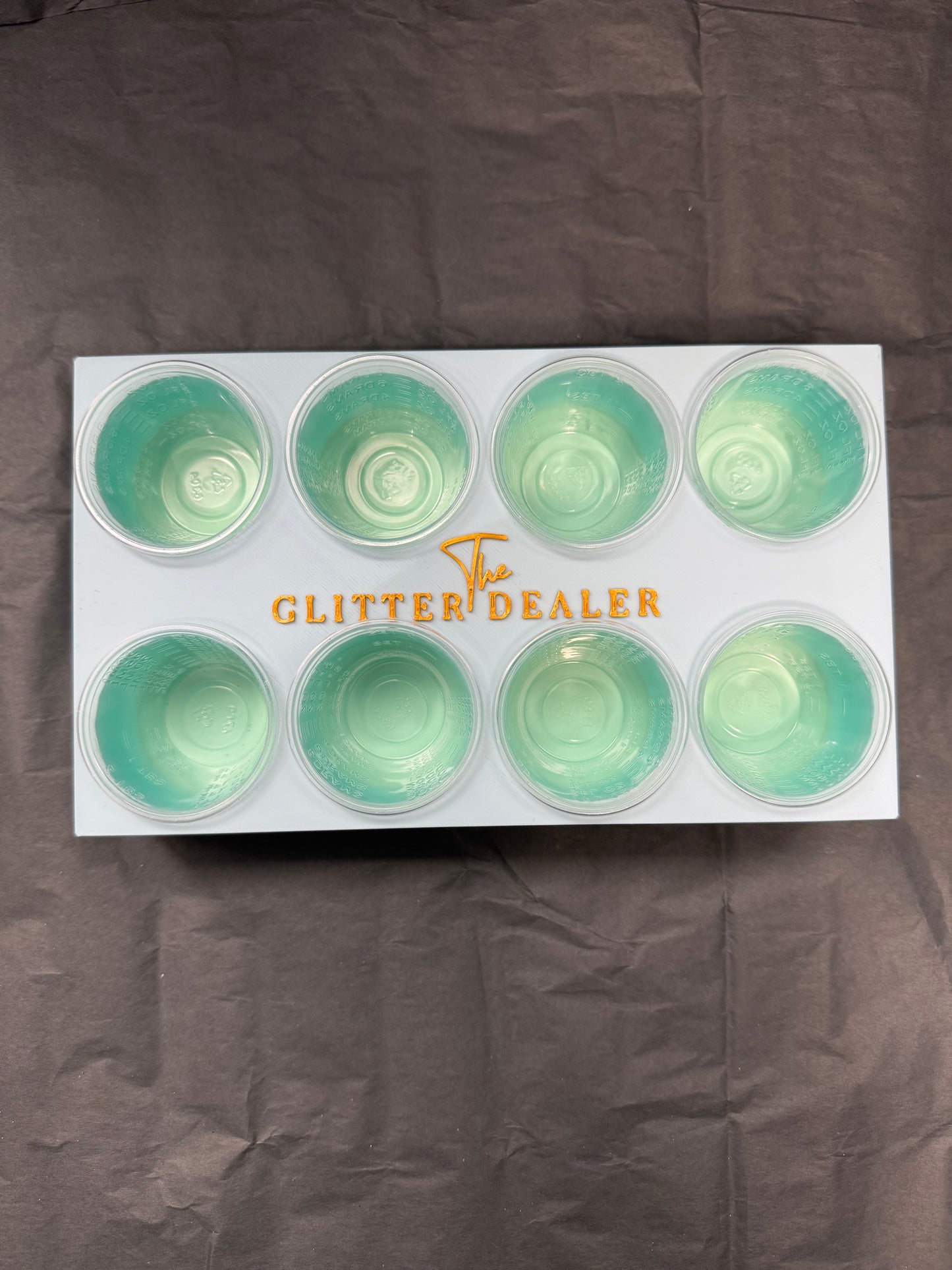 Medicine eight cup holder