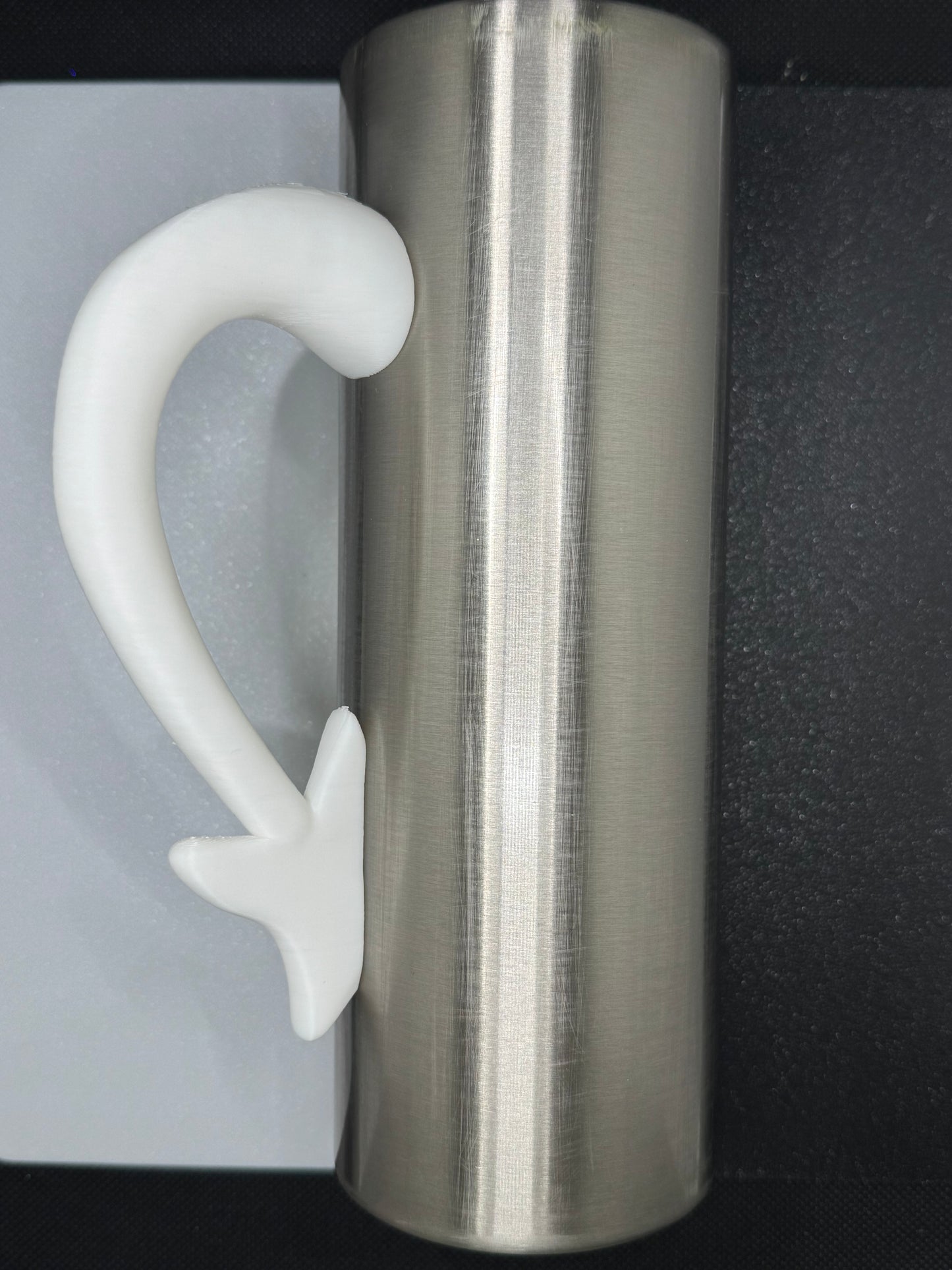 Devil tail handle